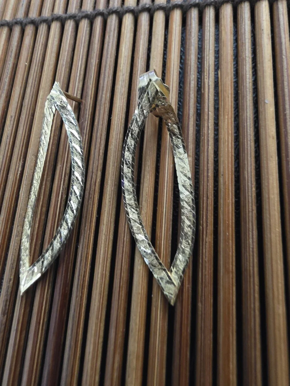 14k Herringbone Yellow Gold Dangle Earrings (Vintage)